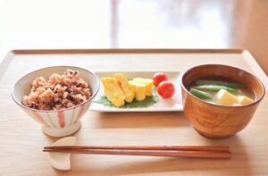 朝は“3分プレップ”だけでOK──洋にも和にも振れるオーガニック朝食セット完全版